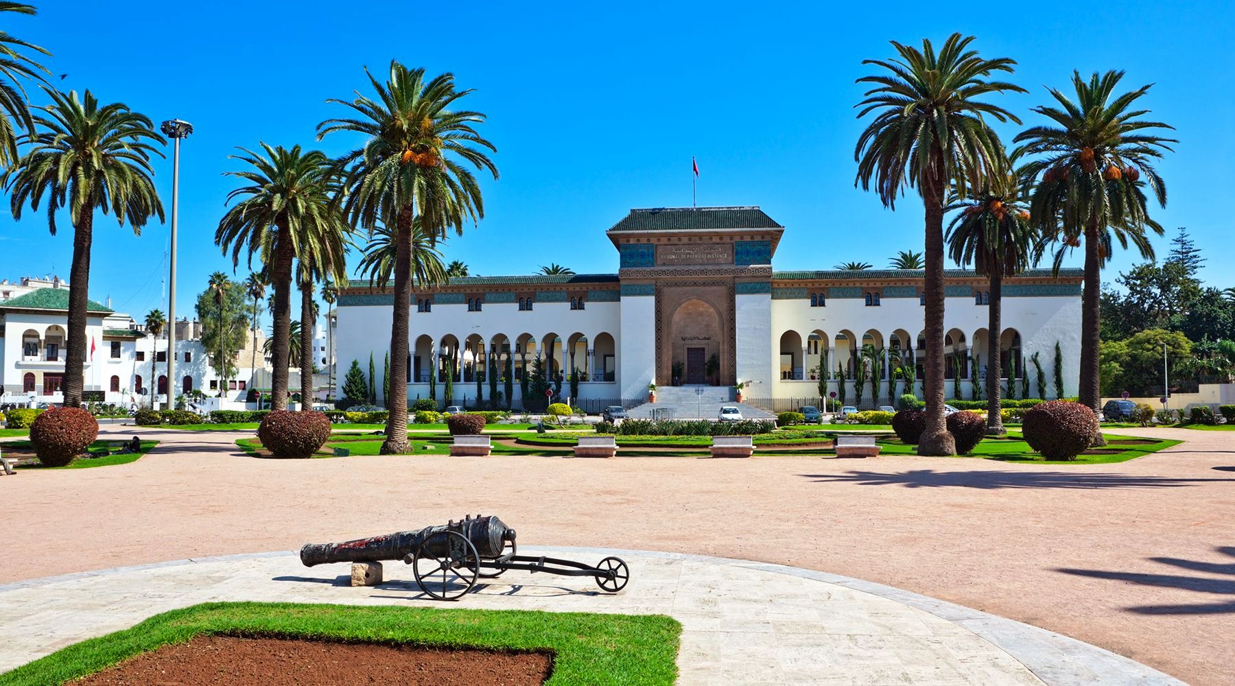 Casablanca city guided tours to discover the highlights of the economic capital of Morocco